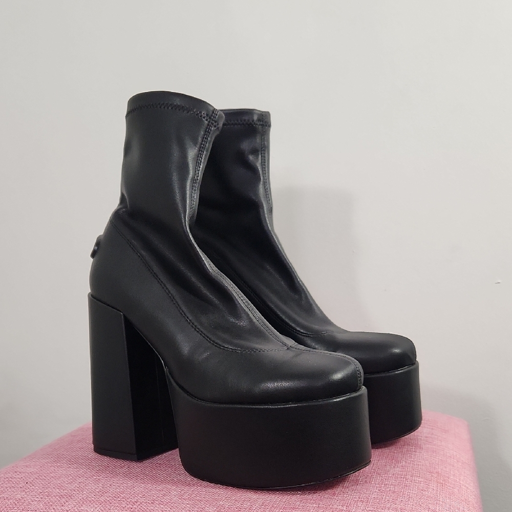 Nokwol Inferno Black Platform Ankle Boots